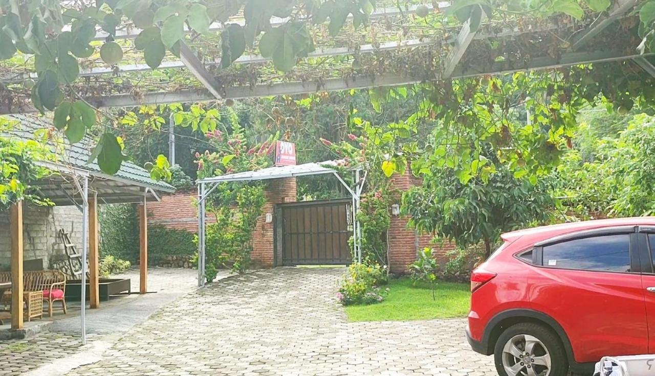 Oyo 2864 Mangsit Garden Homestay Esterno foto